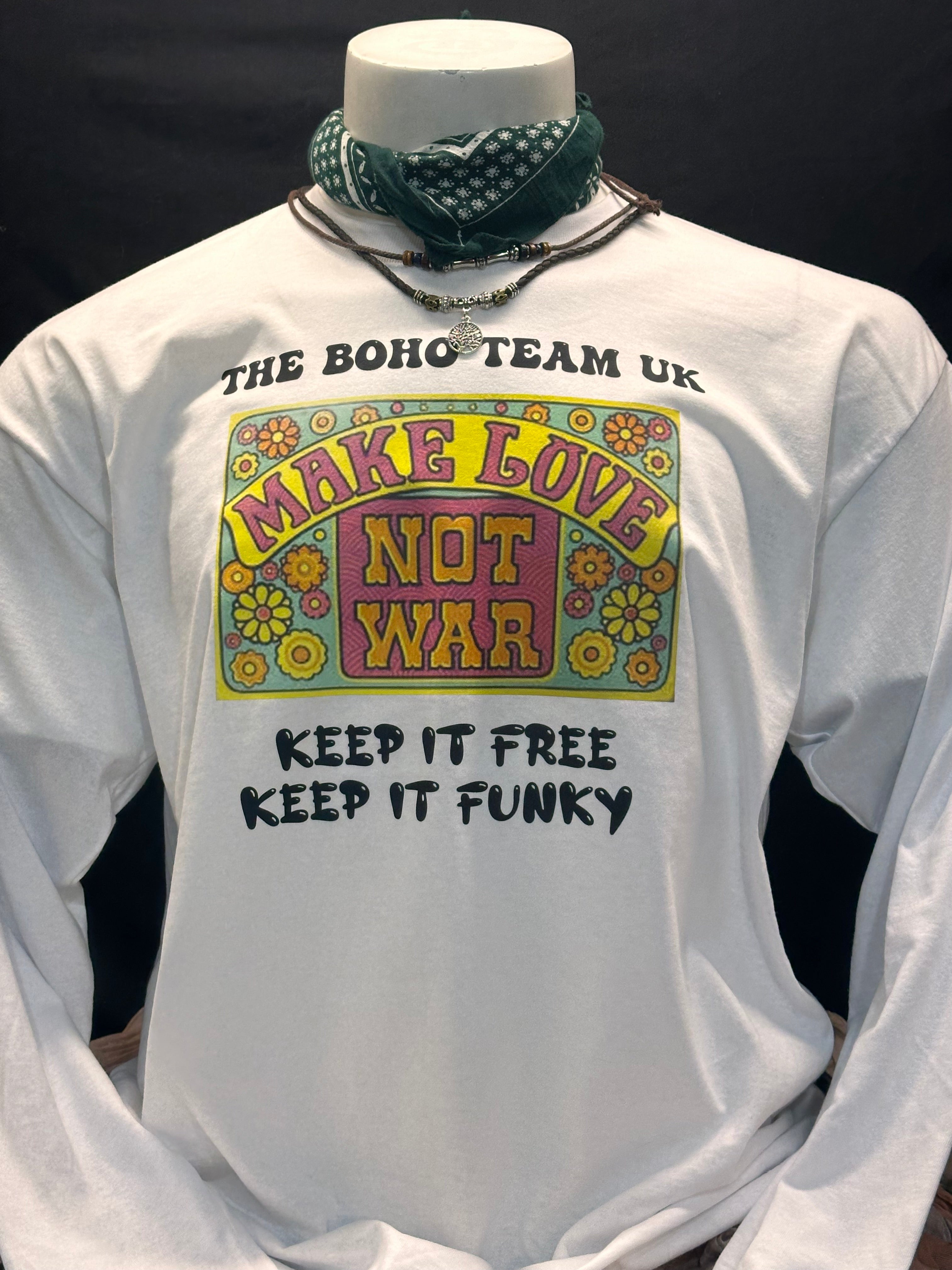 Fantastic, Make Love Not War cool t-shirt from the Boho team