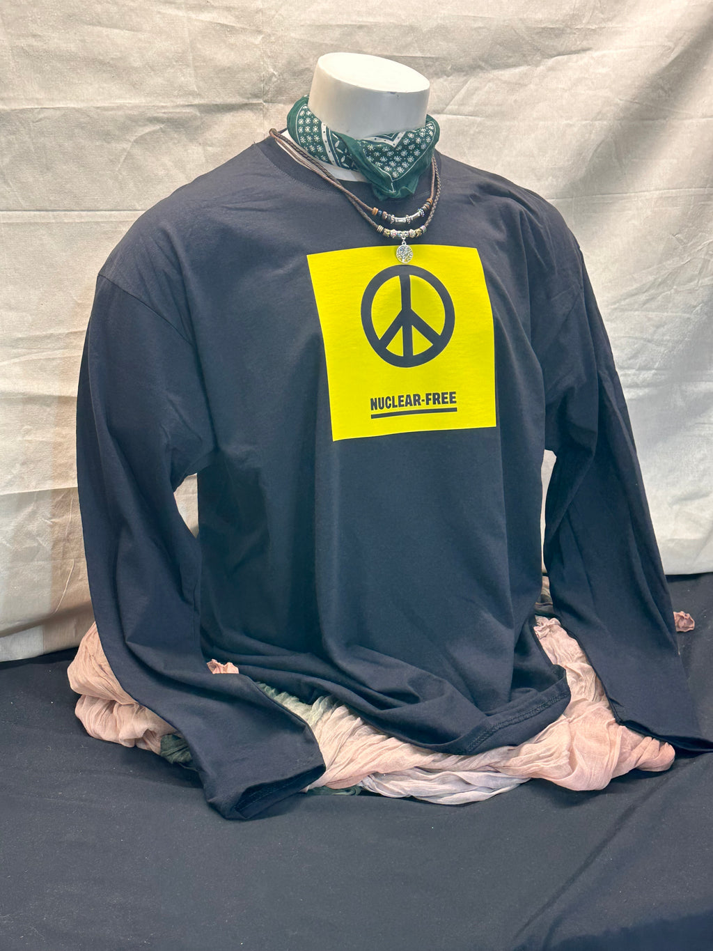 Bang on trend motif t-shirt. CND, from the boho team