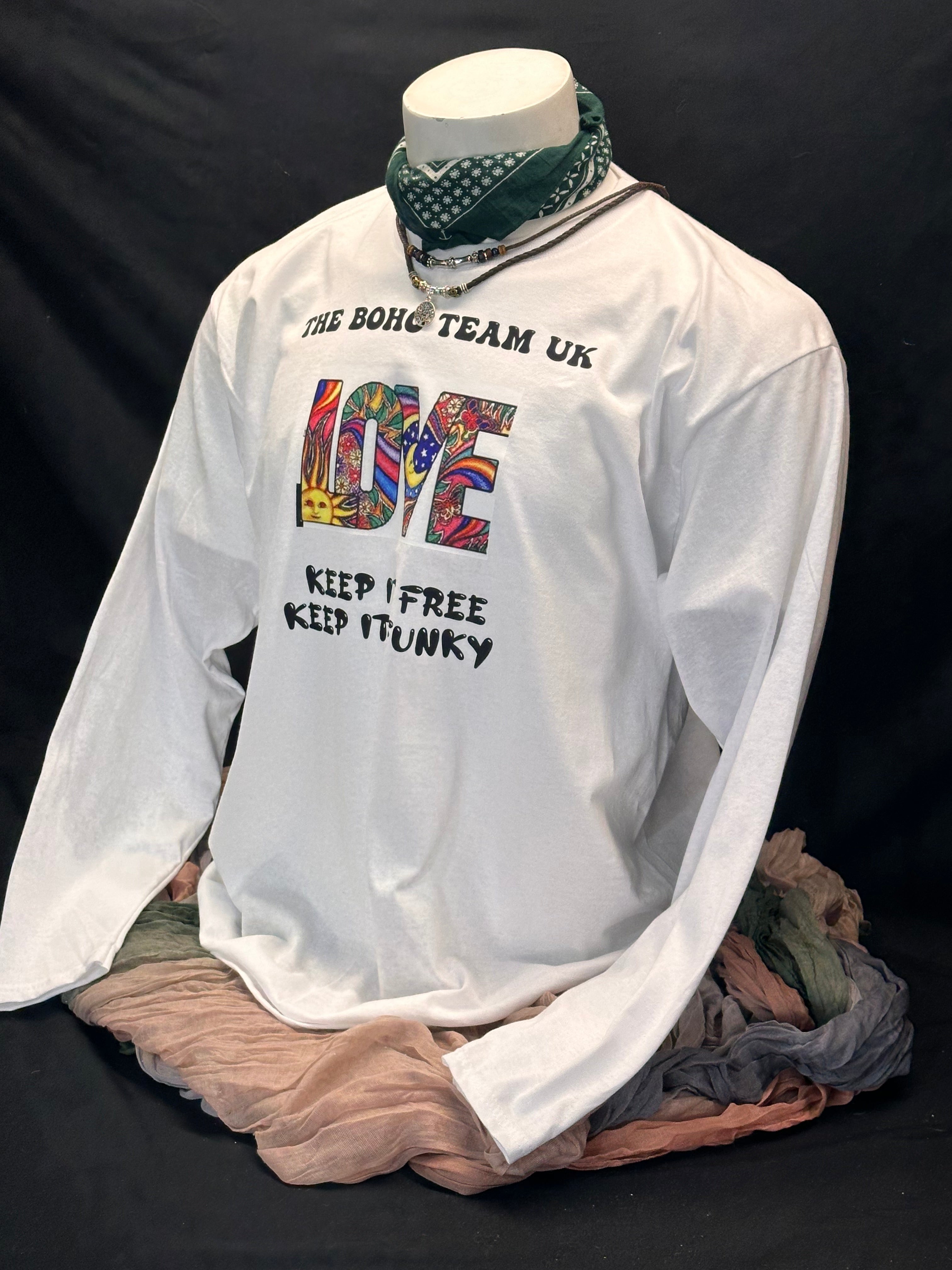 Vintage Love themed T-shirt. Cool and Desirable